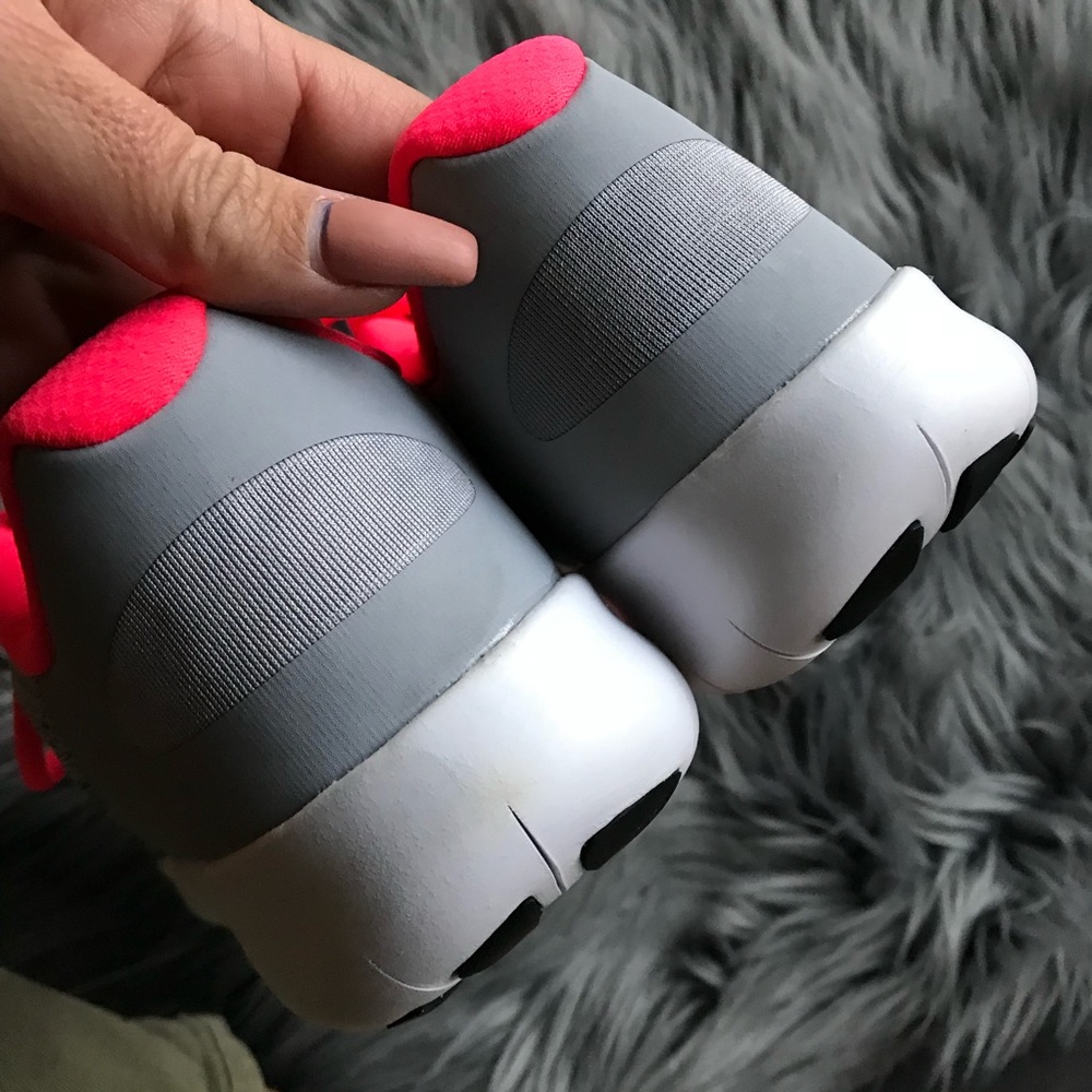 NWOB 💕NIKE FREE RUN CHECK SIZING AVAIL 👟 - Picture 2 of 6